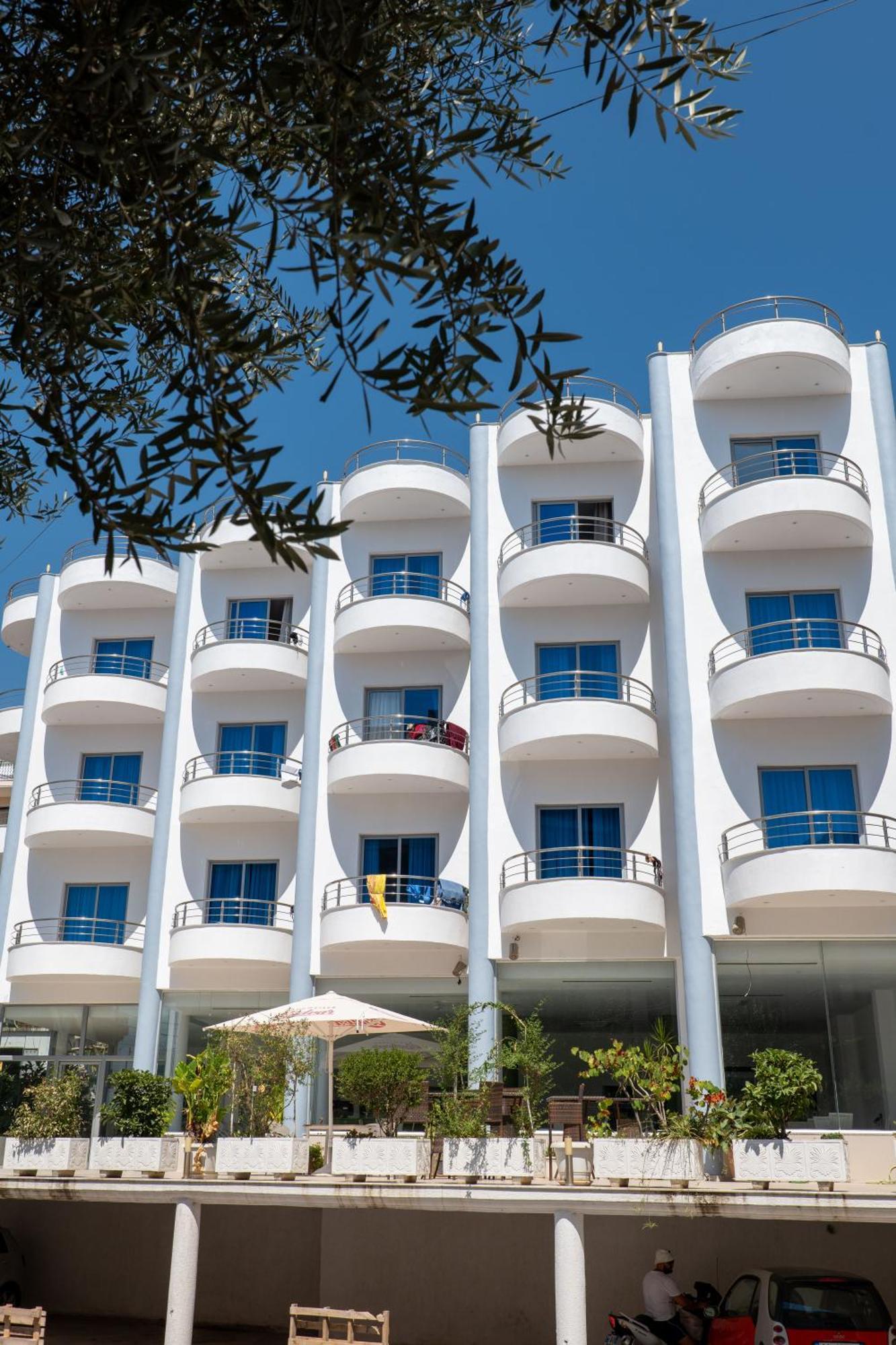 Arel Hotel Sarandë Exterior foto
